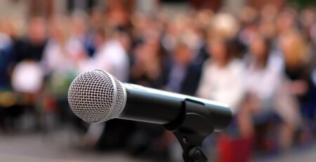 Public meeting (Courtesy of Wideonet)