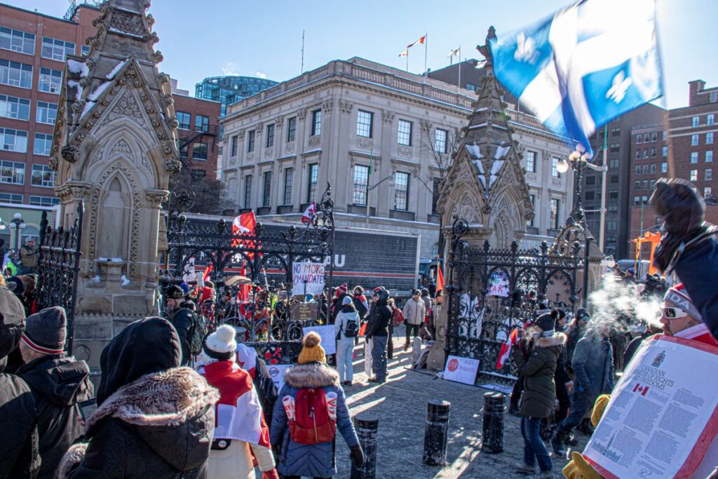 Freedom Convoy protestors in Ottawa, Jan 31, 2022 (Courtesy of Clickmonick.net)