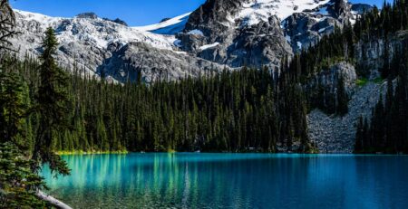 Joffre Lakes Park (Courtesy of Daniel Avram)